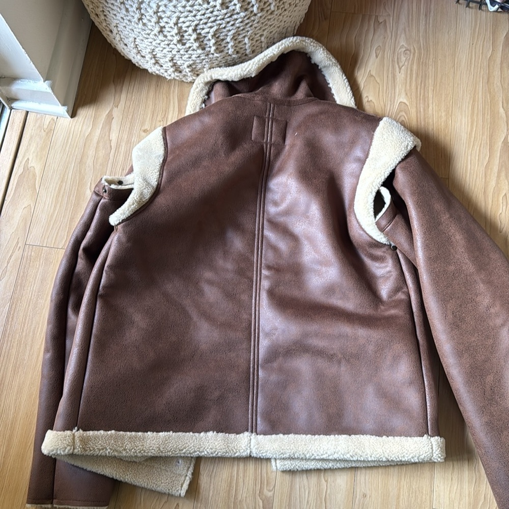 Bona Sherpa Jacket in Burnished Brown - Picture 7 of 8